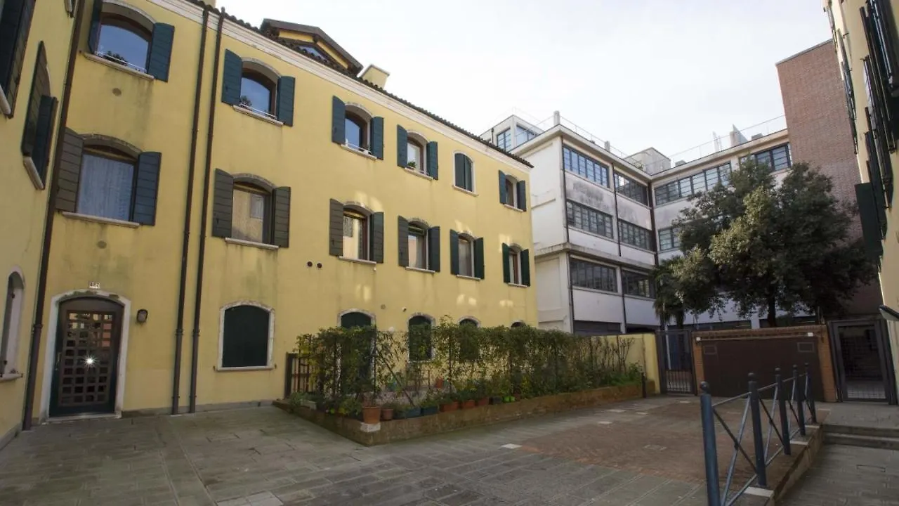 Апартаменты Casa Di Silvia & Daniele Венеция 0*,  Италия
